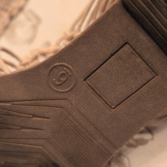 MOSSIMO  MACRAMÉ SANDALS SIZE 6 - Picture 4 of 4